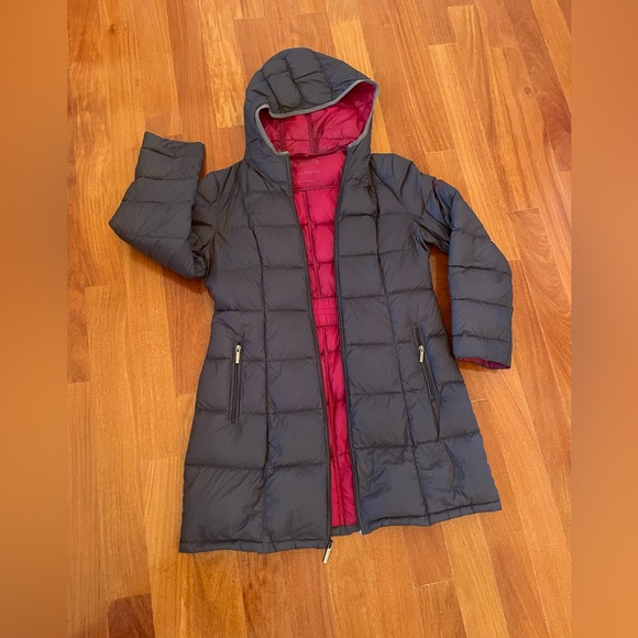 MK Puffer Coat MICHAEL KORS Coat Women PACKABLE DOWN FILL Gray / Red Coat Sz L - Picture 5 of 16
